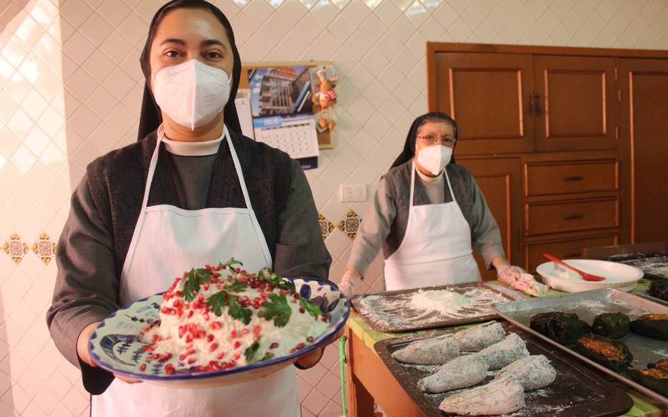 Chiles en Nogada: Usan Monjas Jerónimas receta auténtica de las Agustinas -  El Sol de Puebla | Noticias Locales, Policiacas, sobre México, Puebla y el  Mundo