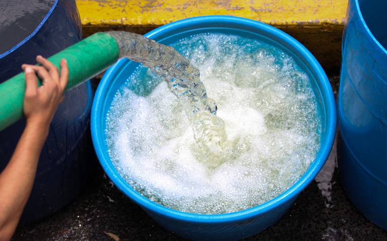 Mexicanos inventan una maquina capaz de crear agua a partir del aire –  Ciencia UANL