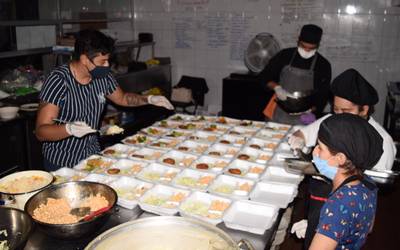 Regalan Comida Y Llevan Esperanza Al Personal Medico Del Hospital General De Cholula Noticias Locales Policiacas Sobre Mexico Y El Mundo El Sol De Puebla Puebla