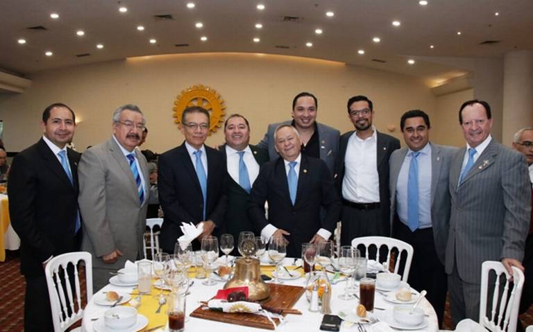 Sesión Rotarios del Club Puebla Industrial, los rostros de Puebla,  socialité poblana, Francisco Ramos, Araceli Banda, José Irabien, Salvador  Rizzo, Mauricio Brindis, Sergio Cruz, Mayo, Andrade, Claudia Ramón,  Gabriela Romero - El