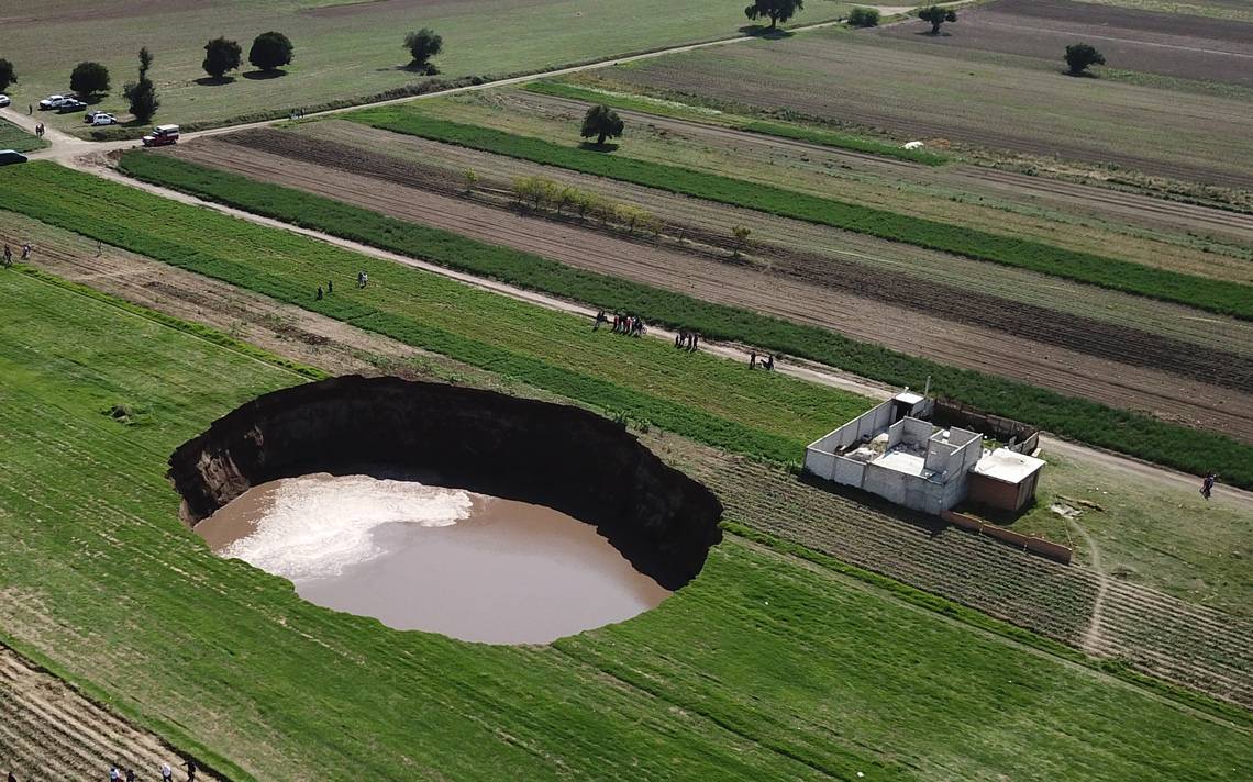 Declaran zona de alto riesgo, área de enorme socavón en ...