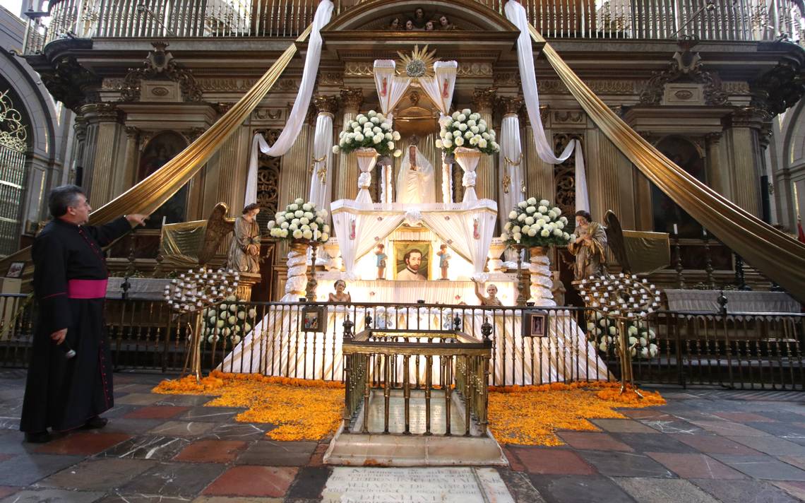 Instala Huaquechula ofrenda monumental en Catedral Puebla dia de muertos -  El Sol de Puebla | Noticias Locales, Policiacas, sobre México, Puebla y el  Mundo