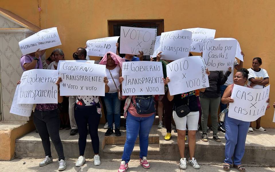 Inconformes se manifiestan en Acatlán ante cerrada elección – El Sol de Puebla