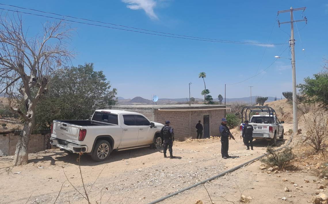 Encuentran Camioneta Abandonada Cerca De Comunidades De Petlalcingo