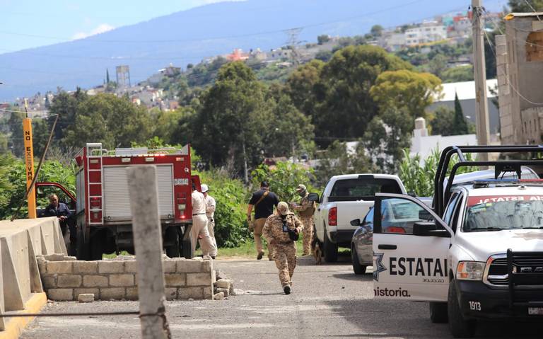 https://www.elsoldepuebla.com.mx/policiaca/8u15qk-localizan-huachitunel-y-toma-clandestina-de-gas-lp-en-san-jeronimo-caleras/ALTERNATES/LANDSCAPE_768/Localizan%20huachit%C3%BAnel%20y%20toma%20clandestina%20de%20gas%20LP%20en%20San%20Jeronimo%20Caleras