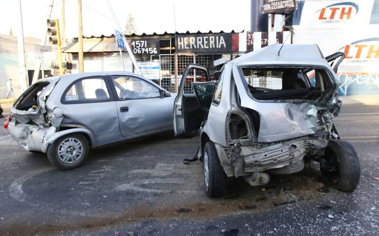 Aparatoso choque entre cuatro vehículos en la colonia Bugambilias Puebla -  El Sol de Puebla | Noticias Locales, Policiacas, sobre México, Puebla y el  Mundo